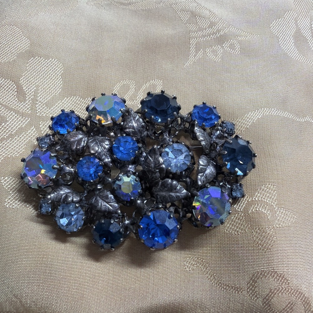 Vintage STAR Made In Austria Aurora Borealis Blue Rhinestone Silver Tone Brooch